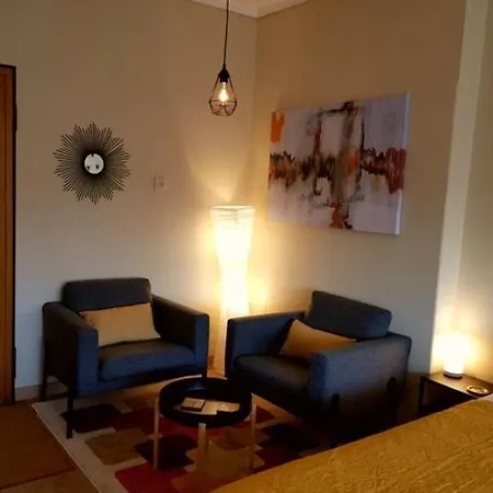 Cozy Loft In Downtown Apartment