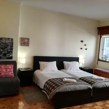 Cozy Loft In Downtown Apartment